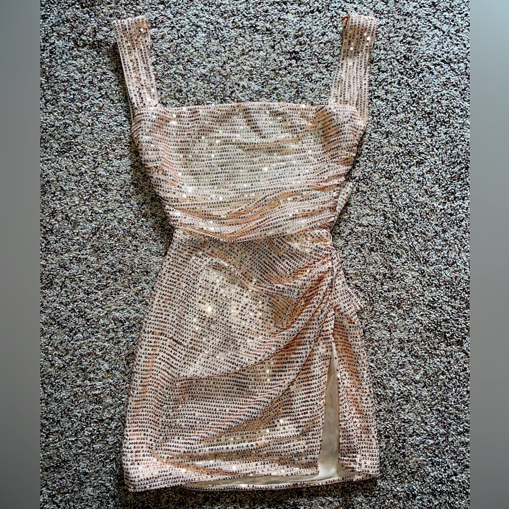 Lucy in the Sky, Melina Sequin Bodycon Dress in Gold, size XS